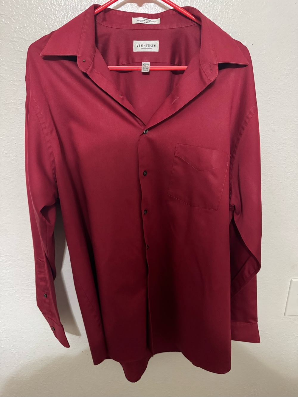 Van Heusen Lux Sateen Dress Shirt Button Up Red Wrinkle Free Men’s 17  34/35 XL